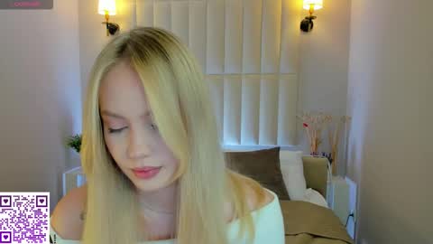 Snapshot of melanie_ryer chatting on 23, 10, 2025 Melanie online show from 23, 10, 2025