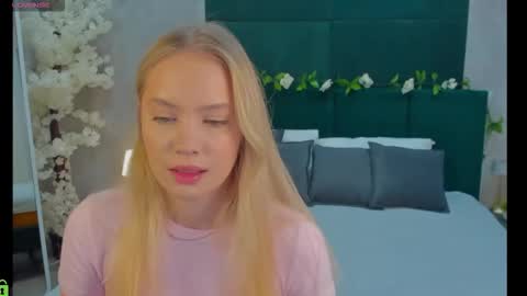 Snapshot of melanie_ryer chatting on 26, 11, 2025 Melanie online show from 26, 11, 2025