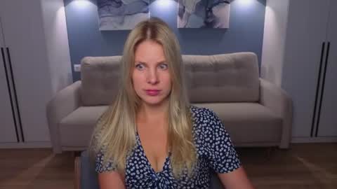 Melanie Bennett online show from 25, 7, 2026
