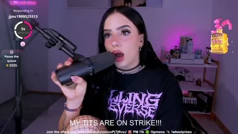 Melanie  online show from 30, 1, 2025