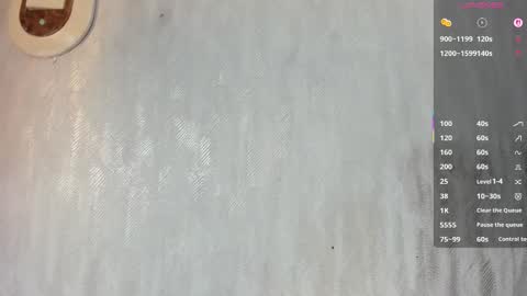 Snapshot of melanierioss_ chatting on 19, 11, 2025 online show from 19, 11, 2025