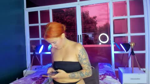 Melanie Roux online show from 7, 4, 2026