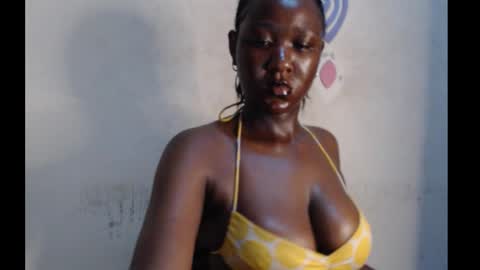 Snapshot of melanin_coco chatting on 18, 9, 2025 Bene online show from 18, 9, 2025