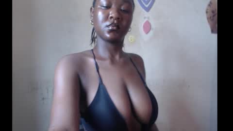Snapshot of melanin_coco chatting on 21, 9, 2025 Bene online show from 21, 9, 2025