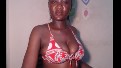 Snapshot of melanin_coco chatting on 25, 9, 2025 Bene online show from 25, 9, 2025