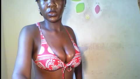 Snapshot of melanin_coco chatting on 12, 10, 2025 Bene online show from 12, 10, 2025