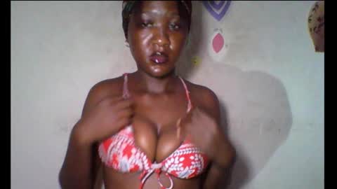 Snapshot of melanin_coco chatting on 14, 10, 2025 Bene online show from 14, 10, 2025