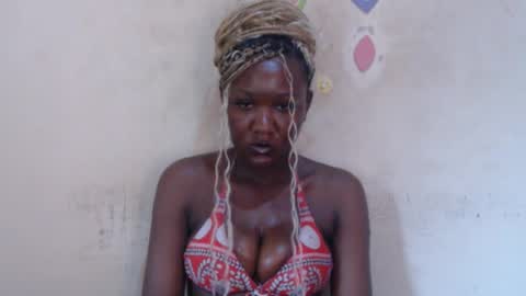 Snapshot of melanin_coco chatting on 25, 10, 2025 Bene online show from 25, 10, 2025