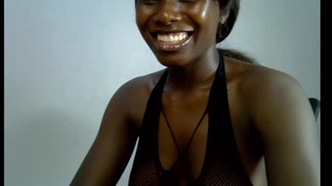 Snapshot of melanine_floral chatting on 5, 2, 2025 Praiz online show from 5, 2, 2025