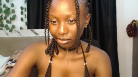 Snapshot of melanine_floral chatting on 14, 10, 2025 Praiz online show from 14, 10, 2025
