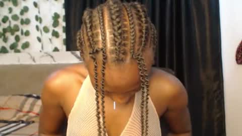 Snapshot of melanine_floral chatting on 16, 10, 2025 Praiz online show from 16, 10, 2025