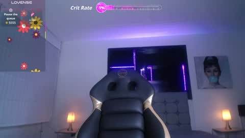 Snapshot of melanny_petite chatting on 23, 4, 2026 melanny_petite online show from 23, 4, 2026