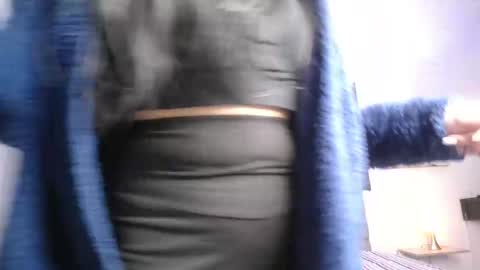 Snapshot of melanny_petite chatting on 5, 5, 2026 melanny_petite online show from 5, 5, 2026