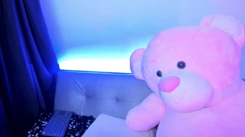 Snapshot of melanny_skies chatting on 17, 12, 2025 Melanny online show from 17, 12, 2025