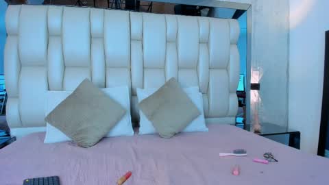 melany_hoffman online show from 13, 4, 2026