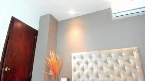 Melany online show from 9, 12, 2024