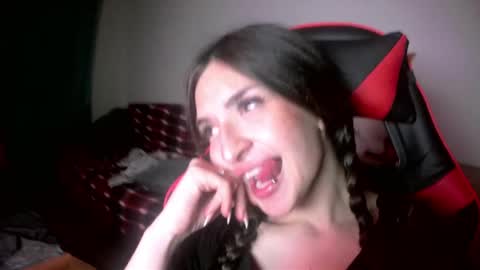 Snapshot of melena_caramel chatting on 30, 5, 2026 melena_caramel online show from 30, 5, 2026