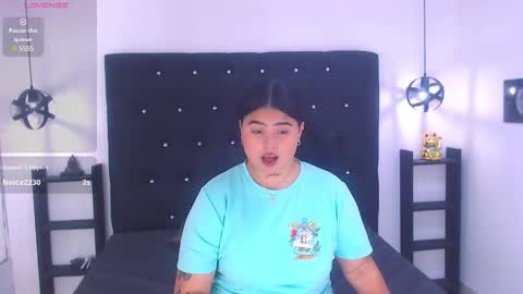 Snapshot of meli_blad chatting on 1, 2, 2025 meli_blad online show from 1, 2, 2025
