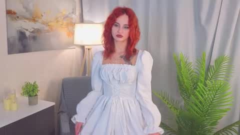 Snapshot of melidatrogdon chatting on 16, 12, 2025 Adelina online show from 16, 12, 2025