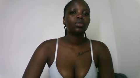 Snapshot of melinvash chatting on 18, 5, 2026 melinvash online show from 18, 5, 2026