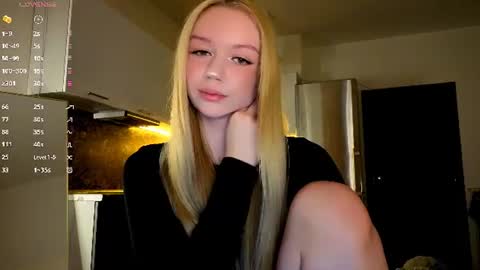 Mel or Lissa 3 Welcome here online show from 3, 8, 2026