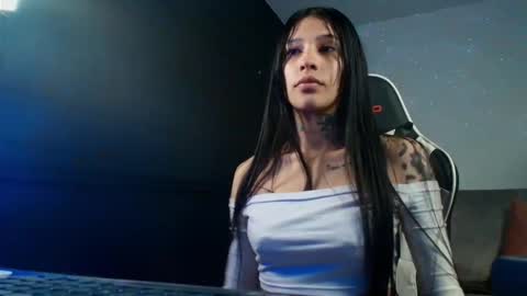 Snapshot of melissa_999g chatting on 14, 11, 2025 The Best deepthroat ever. online show from 14, 11, 2025