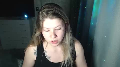 Snapshot of melissa__ray chatting on 10, 3, 2025 Melissa Ray online show from 10, 3, 2025