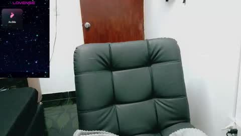 Snapshot of melissa_and_dany chatting on 23, 10, 2025 Melissas Corner online show from 23, 10, 2025