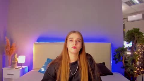 Snapshot of melissacrayzy chatting on 18, 2, 2025 MelissaCrayzy online show from 18, 2, 2025