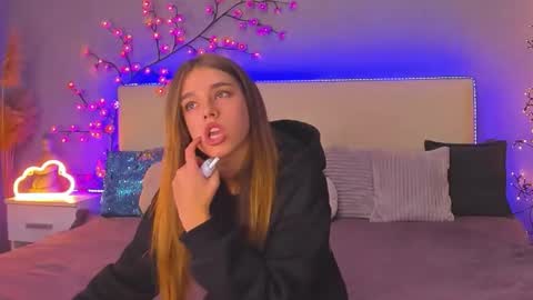 Snapshot of melissacrayzy chatting on 11, 10, 2025 MelissaCrayzy online show from 11, 10, 2025
