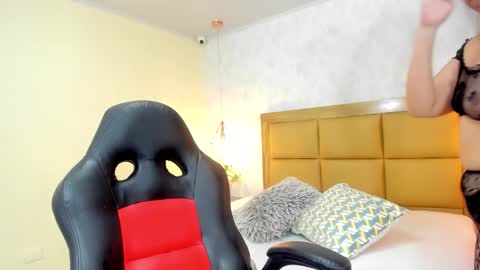 Snapshot of melissarouge chatting on 17, 10, 2025 online show from 17, 10, 2025