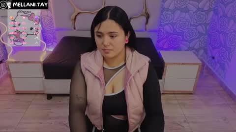 Snapshot of mellani_tay chatting on 8, 11, 2025 Mellani online show from 8, 11, 2025