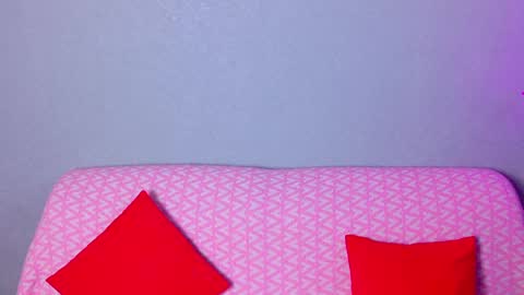 mellhyees online show from 10, 4, 2026