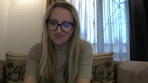 Melly online show from 19, 11, 2025