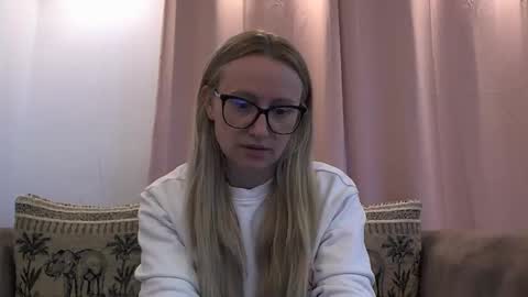 Melly online show from 3, 6, 2026