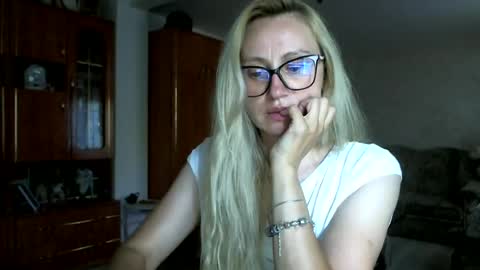 Melly online show from 30, 6, 2026