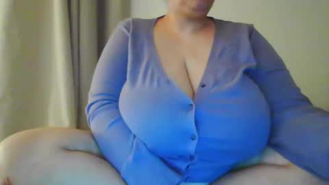 melobigboobs online show from 30, 1, 2025