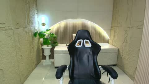 melody_clum online show from 20, 6, 2026