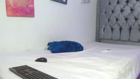 melody_mercy online show from 12, 12, 2024