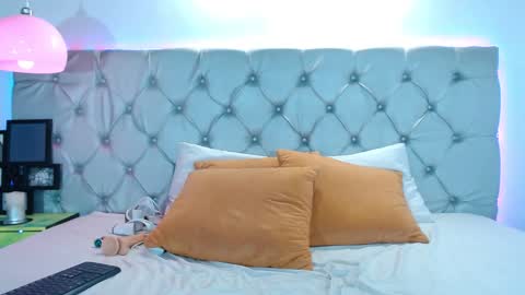 Snapshot of melodymansson chatting on 28, 12, 2024 Luisa Castro online show from 28, 12, 2024