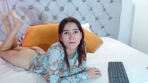 Snapshot of melodymansson chatting on 13, 2, 2025 Luisa Castro online show from 13, 2, 2025