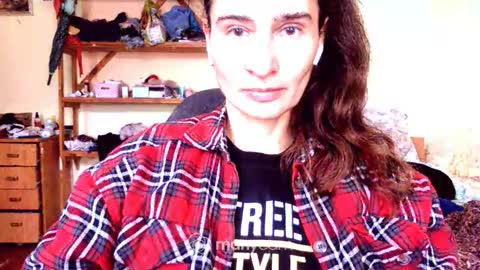 Snapshot of memorningdew chatting on 11, 11, 2025 Yummygirl online show from 11, 11, 2025