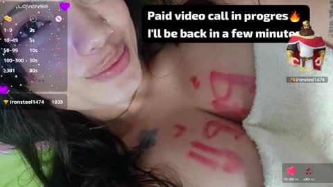 Snapshot of mena_hicks chatting on 2, 3, 2025 Heart online show from 2, 3, 2025