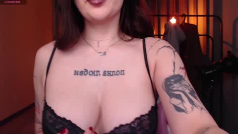 Amy Meow online show from 19, 12, 2024