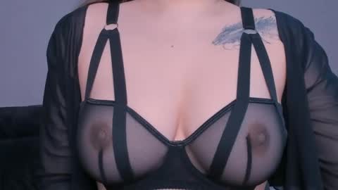 Snapshot of meow_rinnie chatting on 30, 4, 2026 My links --- online show from 30, 4, 2026
