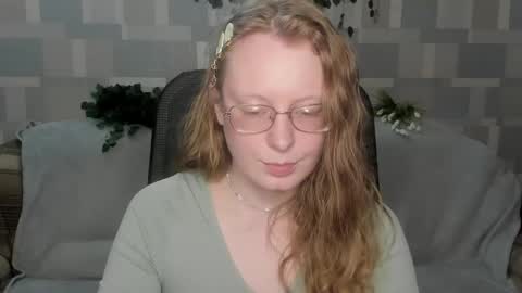 Snapshot of meowcr chatting on 25, 4, 2026 meowcr online show from 25, 4, 2026