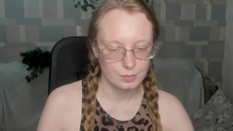 Snapshot of meowcr chatting on 10, 5, 2026 meowcr online show from 10, 5, 2026