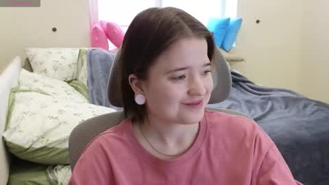 Snapshot of meowki4 chatting on 9, 11, 2025 meowme online show from 9, 11, 2025