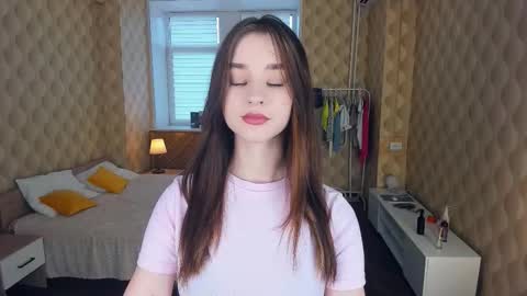 Snapshot of meoww_meows chatting on 13, 10, 2025 Julie online show from 13, 10, 2025