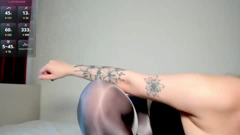 mercedescutee online show from 2, 4, 2026